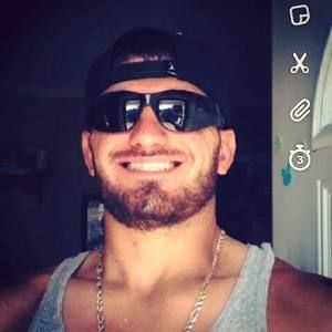 Meet your Posher, Dustin